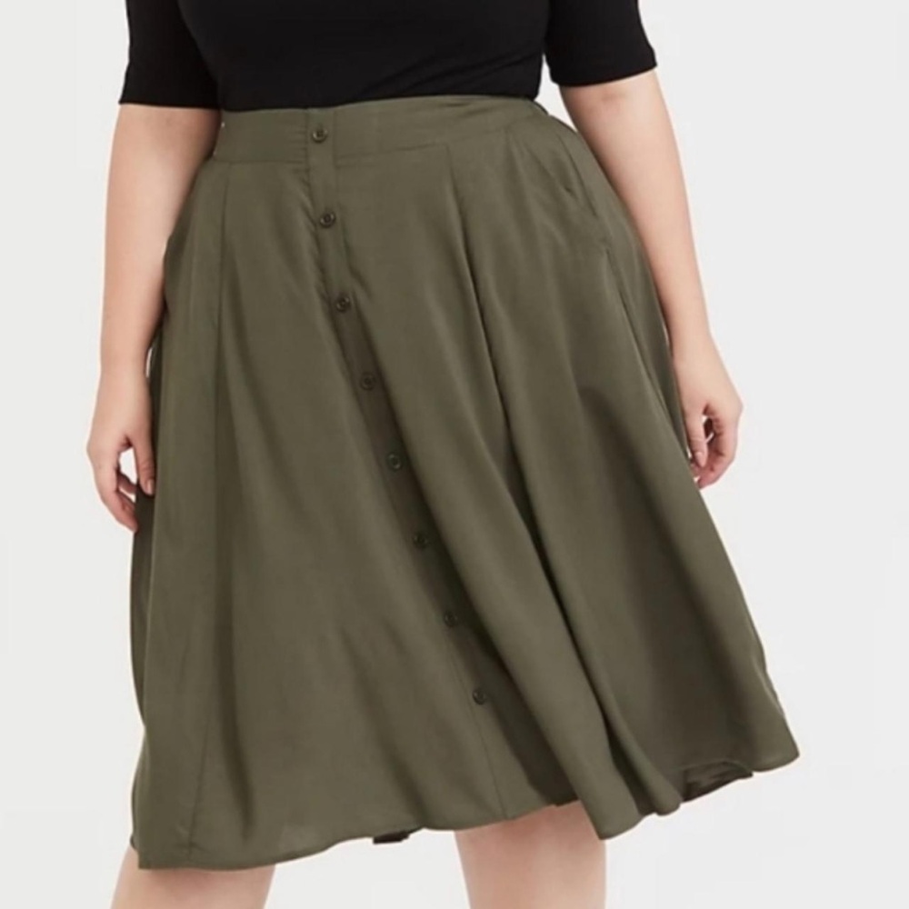 Torrid Olive Green Button-Front Women's Utility Skirt Size 22